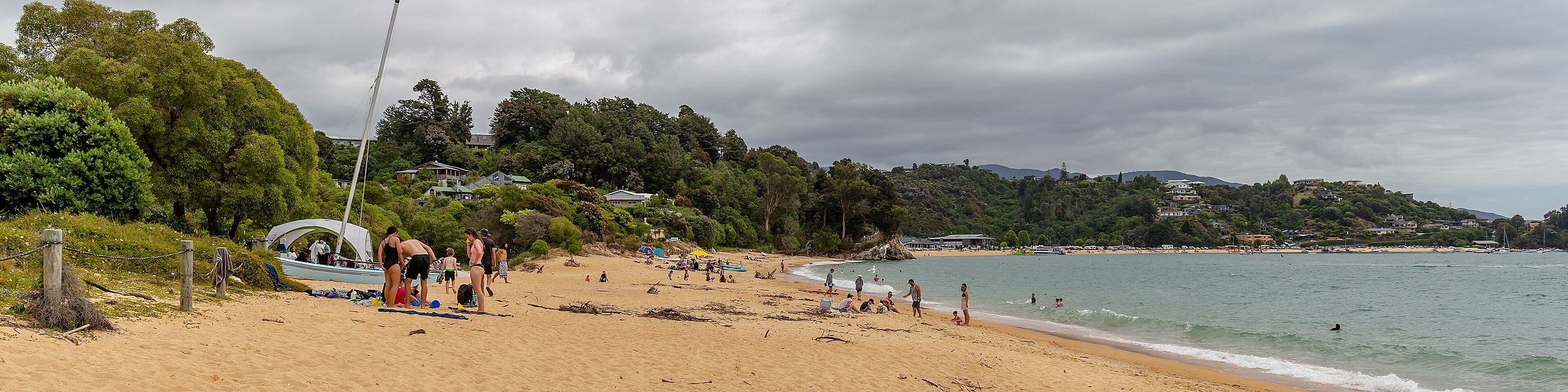 The sheltered sweep of sand at Little Kaiteriteri