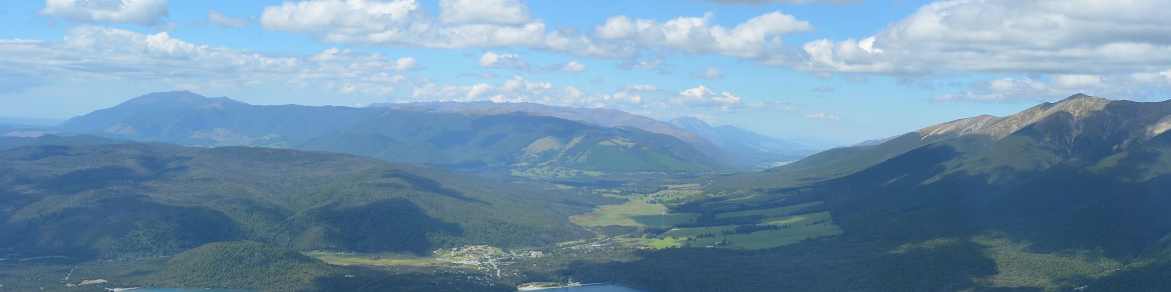 Forested ridges and valley floor in Nelson Lakes National Park