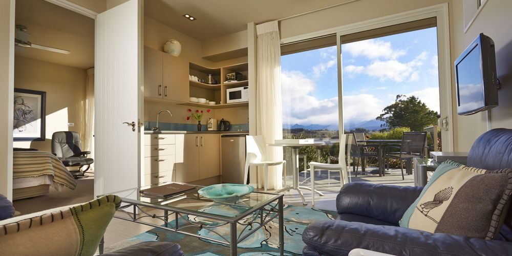 Almyra Waterfront Lodge photo 3
