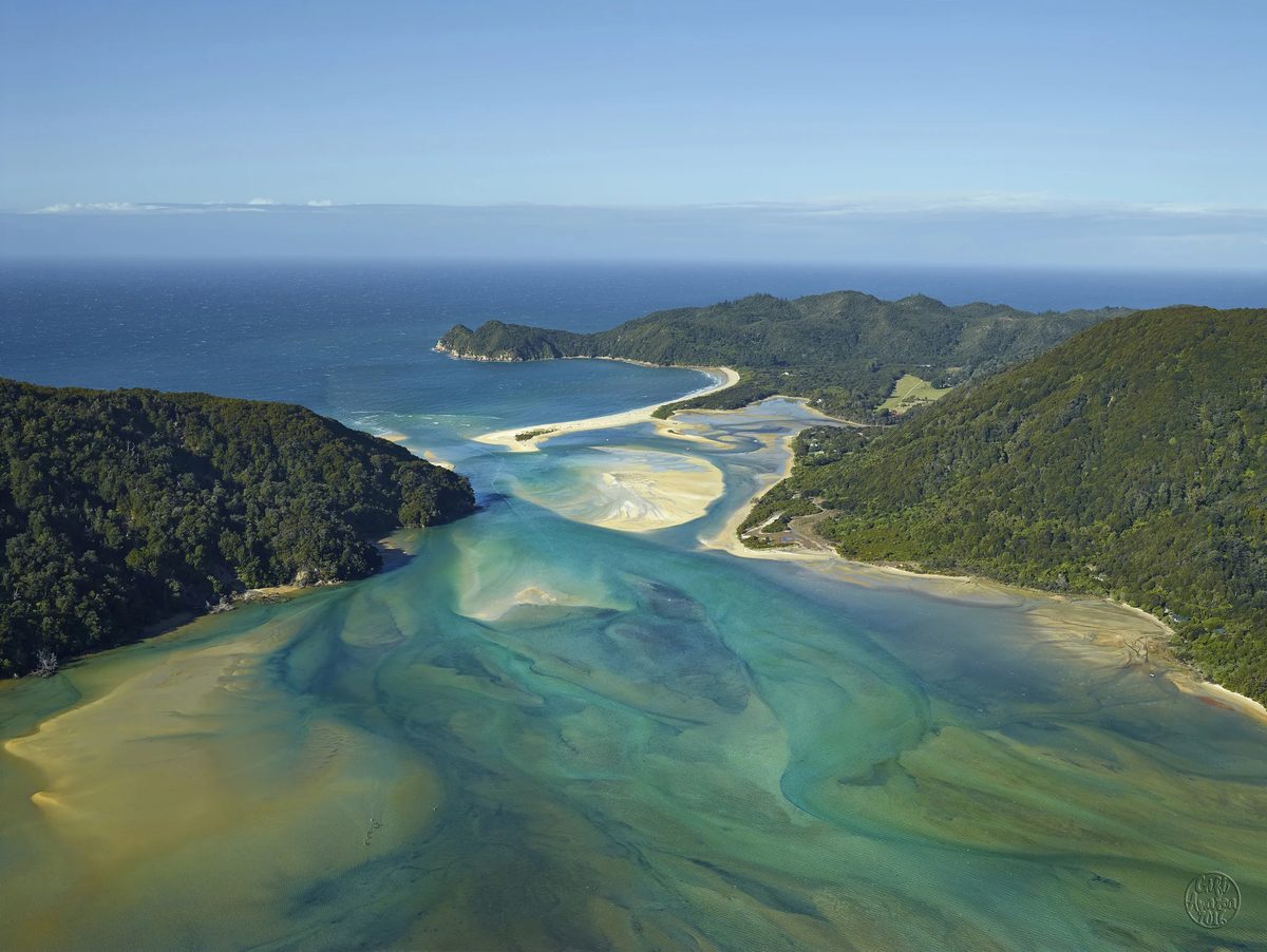 Awaroa Lodge photo 1