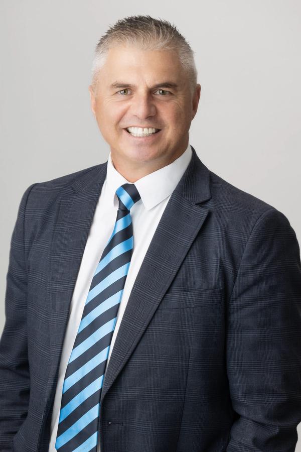 Brent Sturm AREINZ - Harcourts Real Estate