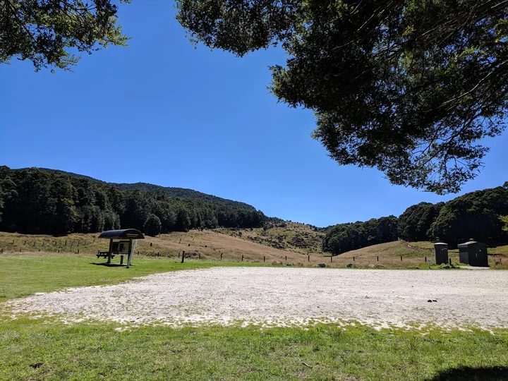 Canaan Downs Campsite (Harwoods Hole Tr carpark) photo 2