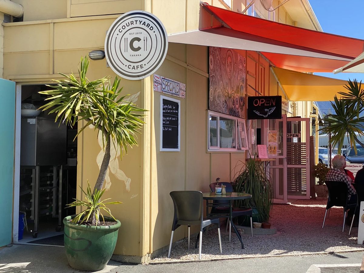 Courtyard cafe photo 1