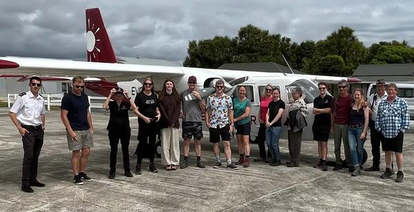 Golden Bay Air: Flights and Shuttles