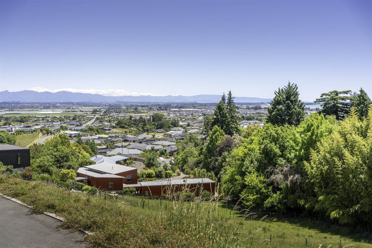 K Real Estate photo 2