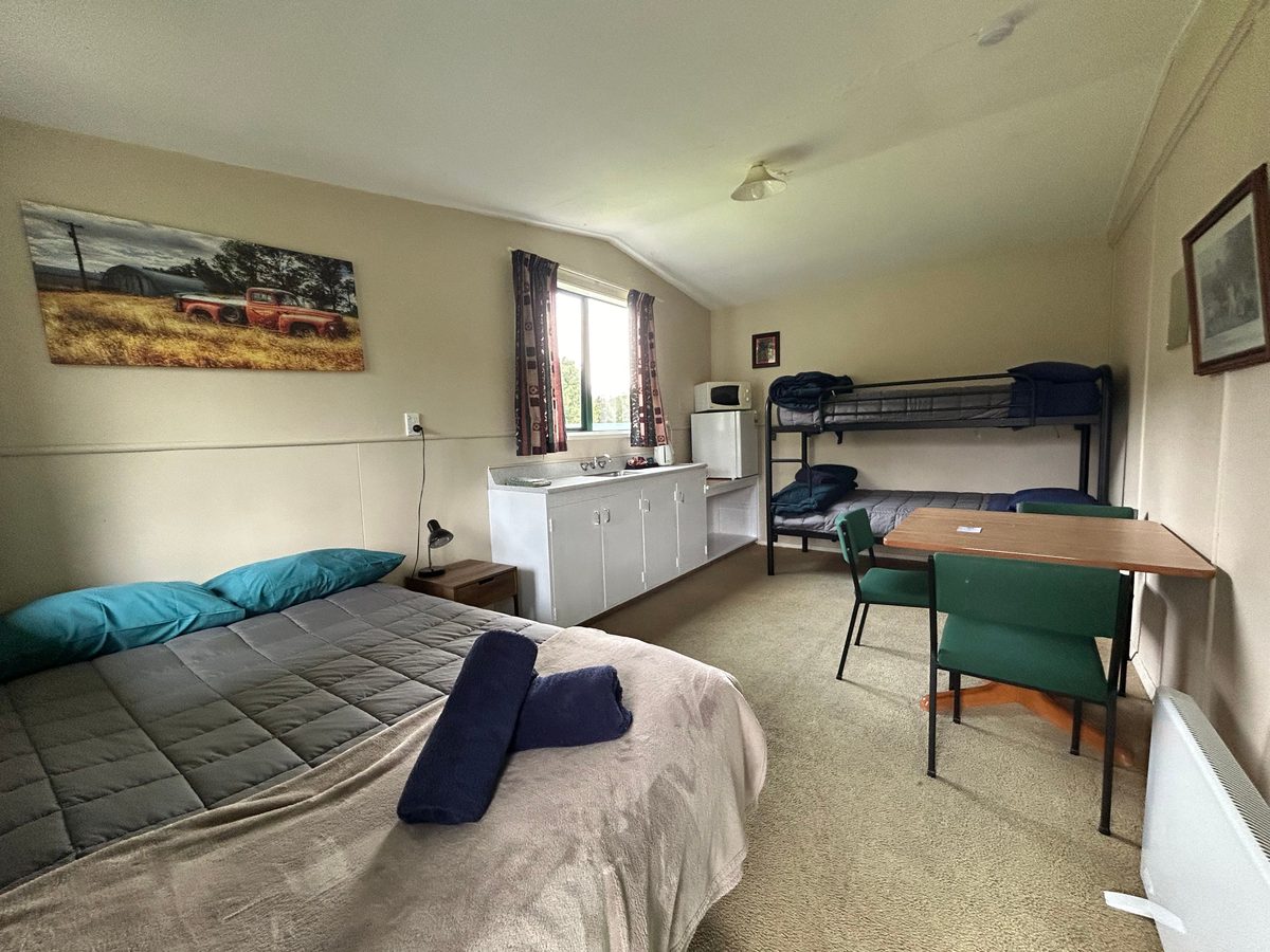 Kiwi Park Motels and Holiday Park photo 3