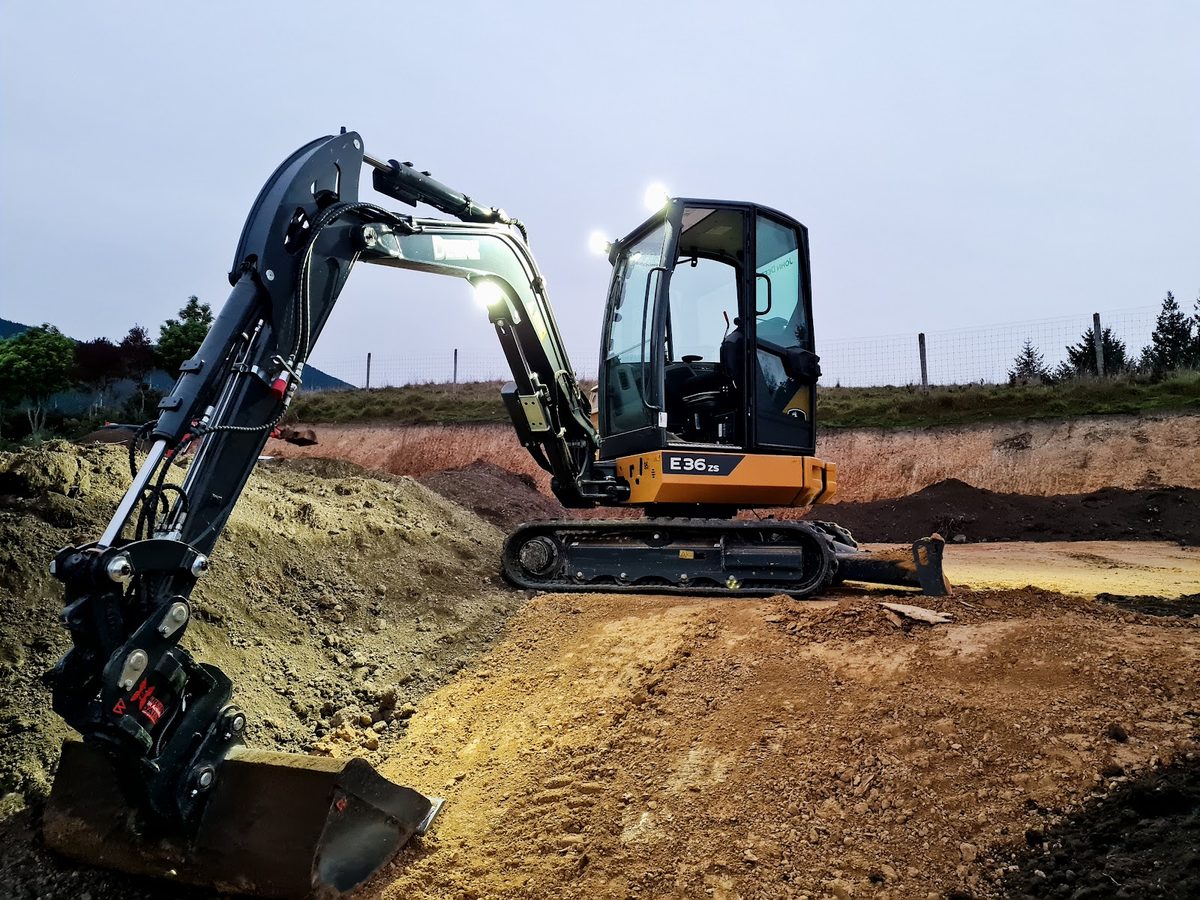 Little digger hire Nelson photo 1