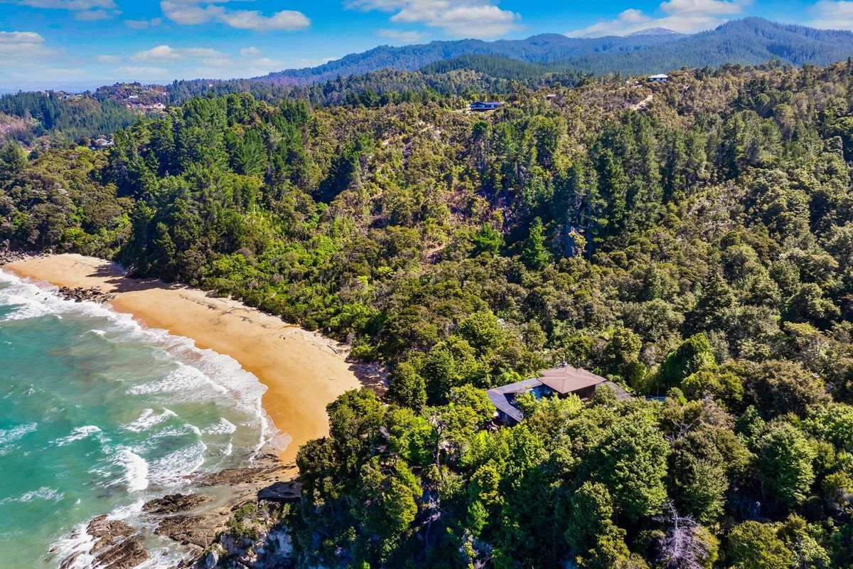 Lodge by the beach photo 3