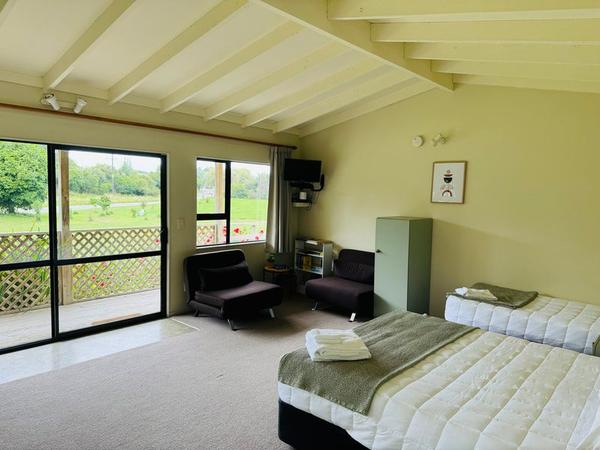 Marahau Riverside Cottages