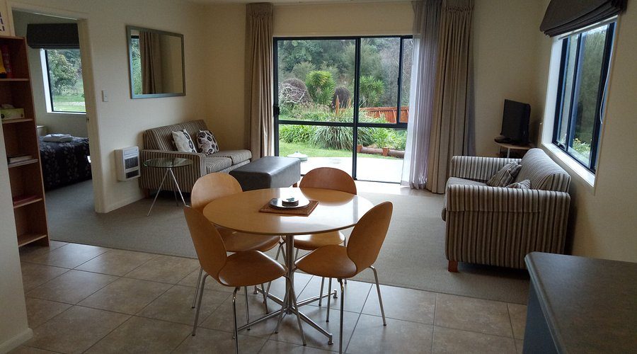 Patons Rock Beach Villas, Takaka, Golden Bay photo 2