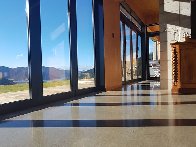 Pr Construction photo 1
