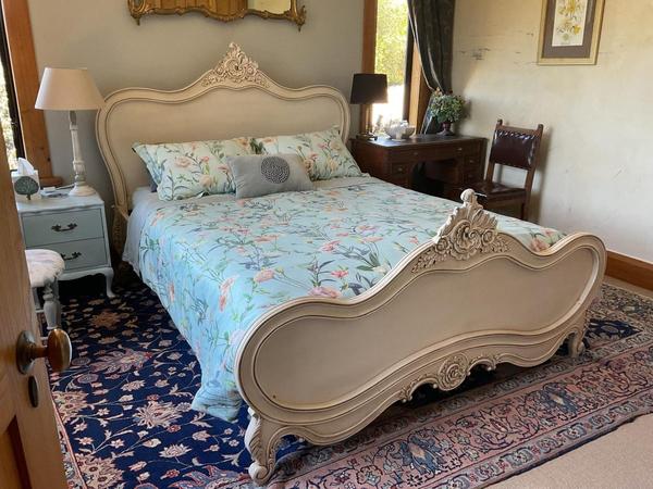 Redwood Valley B & B