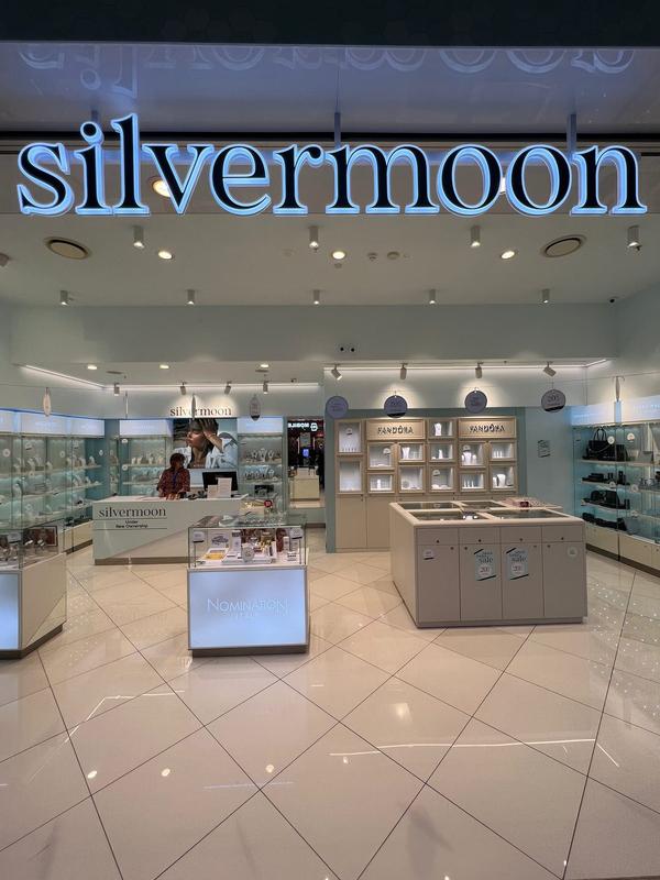 Silvermoon Nelson