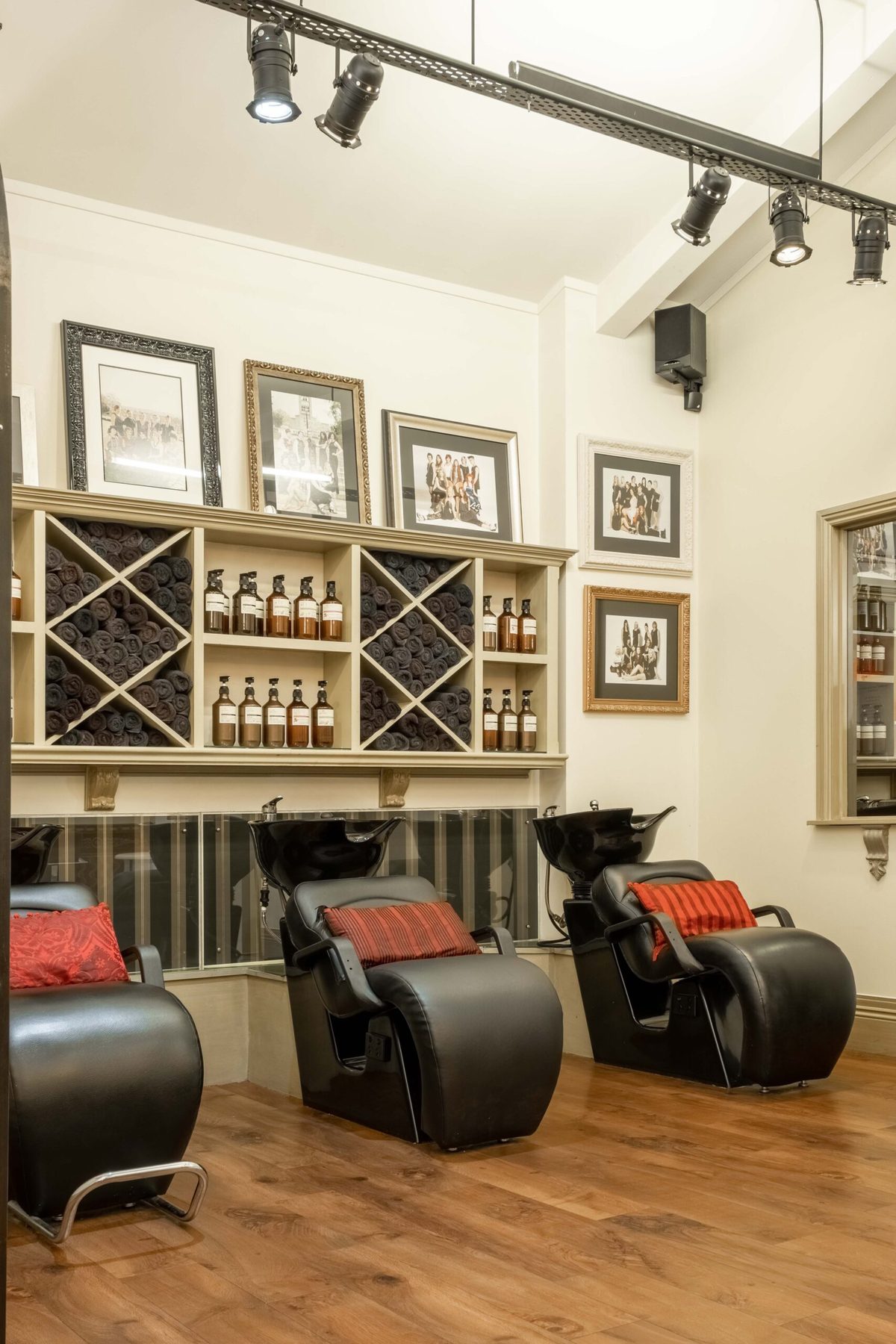 Tonic Hairculture and Beauty photo 3
